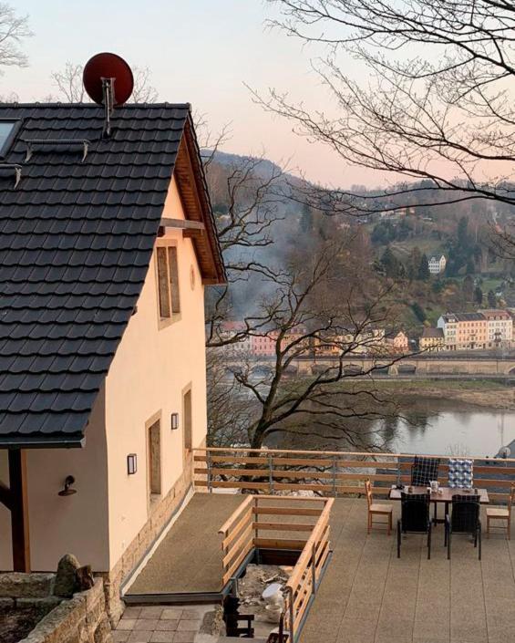 Luxusboofe - Ferienhaus Am Lilienstein เคอนิกชไตน์ อัน แดร์ เอลเบอ ภายนอก รูปภาพ